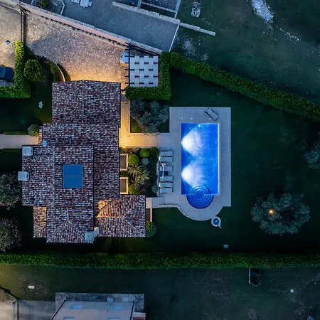 Villa De Flora With Salt Water Pool & Sea View Near Fazana *