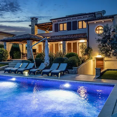 Villa De Flora With Salt Water Pool & Sea View Near Fazana Galižana